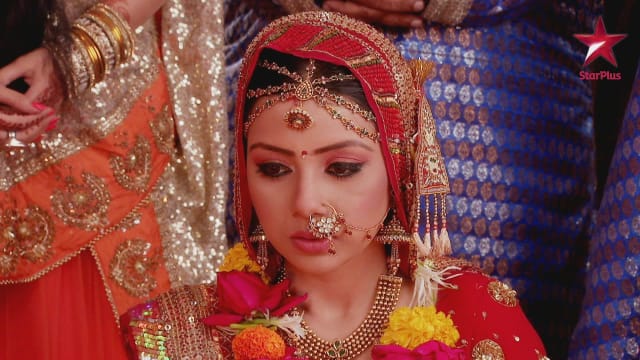 Diya Aur Baati Hum - Watch Episode 68 - Chhavi’s Marriage on Disney+ Hotsta...