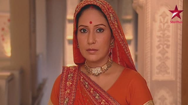 Yeh Rishta Kya Kehlata Hai - Watch Episode 53 - Gayatri Is Distressed