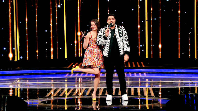 Watch Dil Hai Hindustani Full Episode 1 Online In Hd On Hotstar Us Haidar ali, mona ambegaonkar, suresh bhagwat and others. hotstar subscription