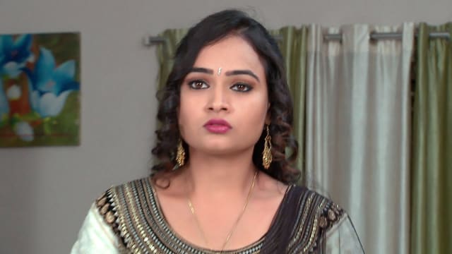 Kumkuma Puvvu - Watch Episode 150 - Amulya Threatens Viswanath on ...