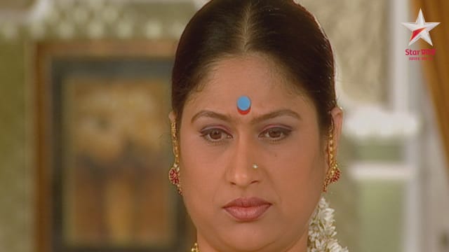 Pudhcha Paaul Watch Episode 32 Rajlaxmi Throws Rupali Out On