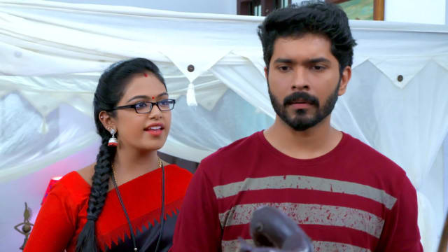 Kavya Blames Jeeva