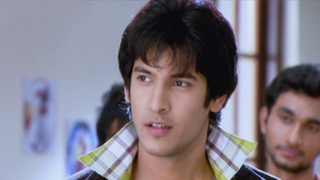 Hotstar suvreen best sale guggal