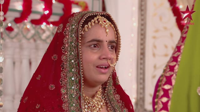 ahem and gopi holi love scenes