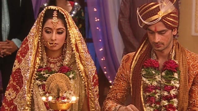 Watch Kis Desh Mein Hai Meraa Dil Full Episode 44 Online In Hd On Hotstar Us Chand sitaren mai kis desh mai hai mera dil❤. hotstar