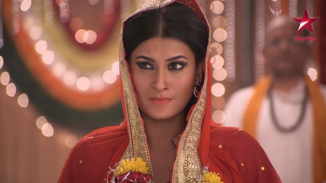 Yeh Hai Mohabbatein Watch Episode 15 Nidhi Curious About Shanaya On