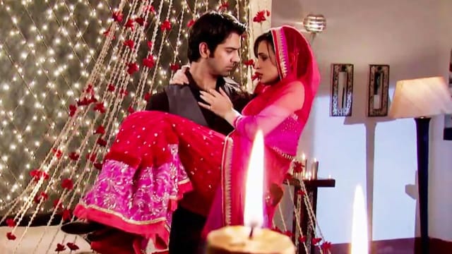 Iss Pyar Ko Kya Naam Doon - Watch Episode