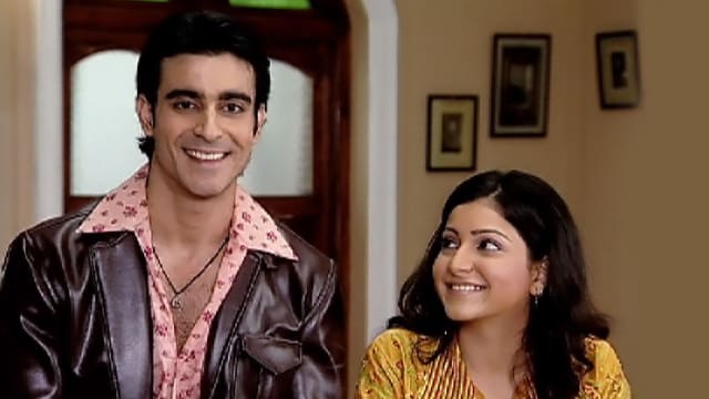 baa bahoo aur baby holi episode