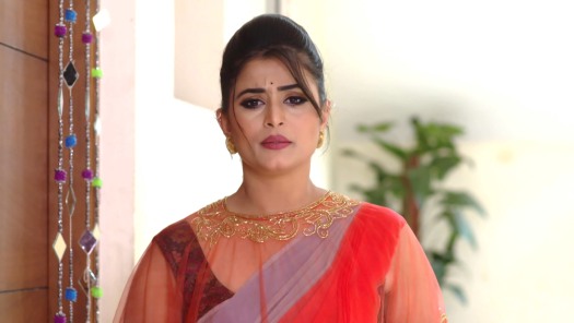 Watch Kasthuri All Latest Episodes On Disney Hotstar Kasturi tries to save his life. watch kasthuri all latest episodes on