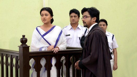 Watch Ke Apon Ke Por All Latest Episodes Online On Hotstar The character of jaba sengupta in ke apon ke por gets trolled on social media dgtl. hotstar