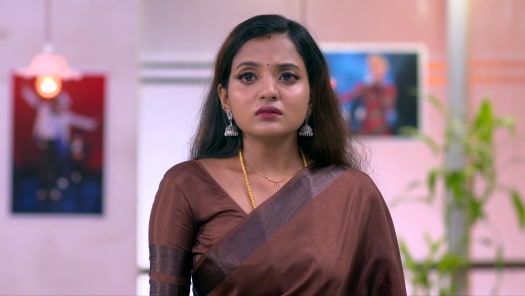 Qverbobquetbsm Stay tuned on asianet 8pm to 8 30 follow page to more❤⬅➡⬆⬇↗↘↙↖. https www hotstar com in tv kudumbavilakku 1260018729