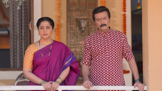 Aai kuthe kay deals karte full episode hotstar
