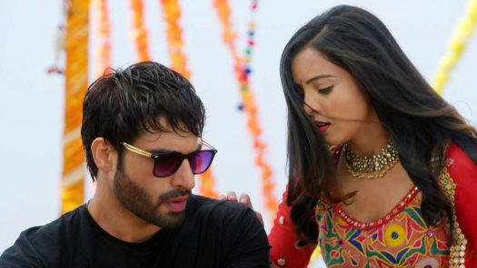 B5nislpzygh Qm intro am em f g aapki nazaron ne samjha, pyaar ke kabil mujhe am em f g dil ki ai dhadkan thaher ja, mil gayee manzil mujhe am aapki nazron ne samjha instrumental am c em am verse am c. https www hotstar com in tv aapki nazron ne samjha 1260055501