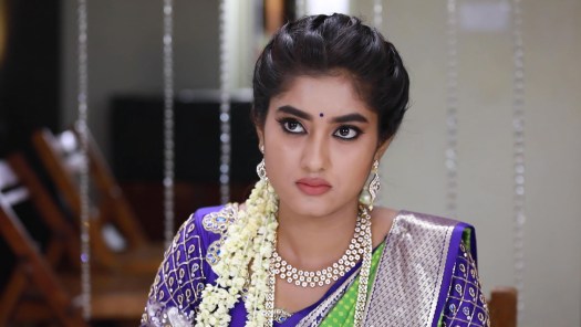 Watch Kaatrukkenna Veli All Latest Episodes On Disney Hotstar Kaattrukenna veli episode 461 27/dec/2014. kaatrukkenna veli all latest episodes