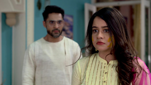 Gaatchora - Watch Episode 498 - Ganga to Help to Throw a Party? on Disney+ Hotstar