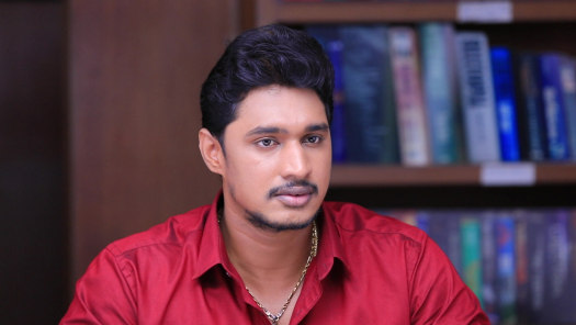 Watch Naam Iruvar Namaku Iruvar Season 2 Full Episodes On Disney Hotstar Separated at birth, twins aravind and mayan are poles apart in nature. naam iruvar namaku iruvar season 2