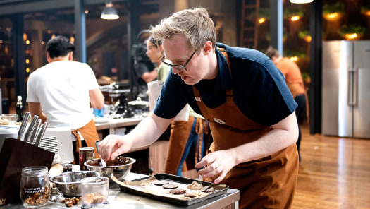Watch Masterchef Australia Season 13 Full Episodes On Disney Hotstar A few dozen home chefs battle it out in the masterchef kitchen to earn the best chef title, judge by top australian chefs. watch masterchef australia season 13