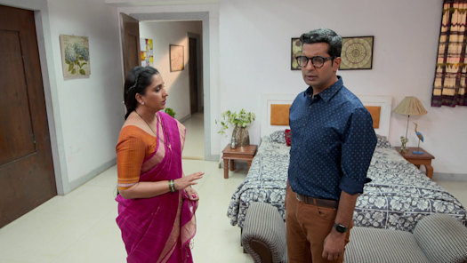 Aai kuthe kay deals karte full episode hotstar