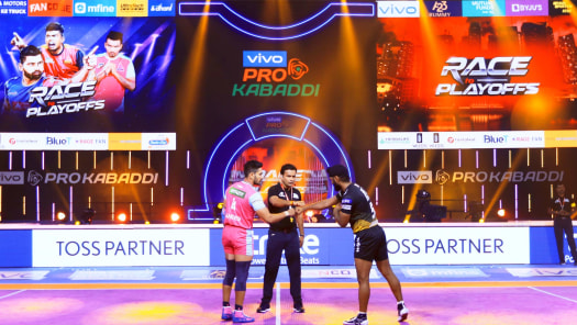 Pro Kabaddi 2019 HIGHLIGHTS, Dabang Delhi vs Patna Pirates in New Delhi:  Delhi Beats Patna 38-35 - News18