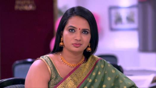 Kudumbavilakku Watch Episode 216 Vedhika S Revenge Plan On Disney Hotstar Don't have an account yet? kudumbavilakku watch episode 216