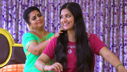 Tazoa26fwnk0km Seetha is a maternal figure to her younger sister, swathy, and endures all difficulties laid down by rajeshwari to protect her sister from sorrow. https www hotstar com in tv seetha kalyanam 18361