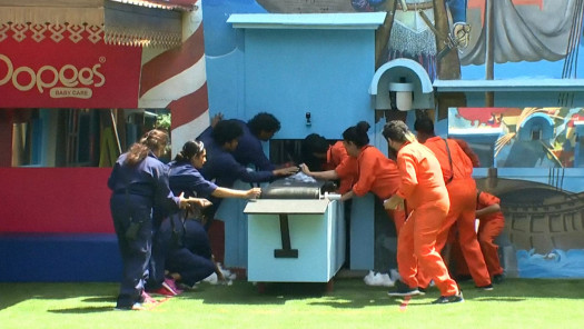 Bigg Boss Malayalam Season 3 Latest Episodes Promos Live Online On Disney Hotstar Superstar salman khan will host the show for the. bigg boss malayalam season 3 latest