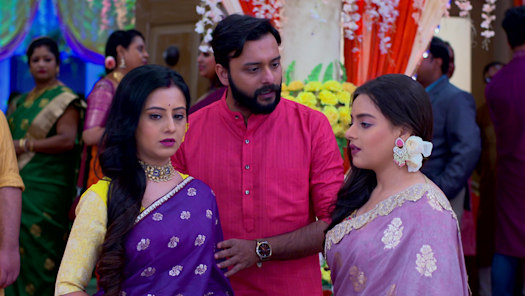 Dhulokona - Watch Episode 460 - Lalon Takes a Call on Disney+ Hotstar