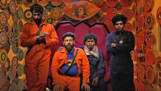 Bigg Boss Malayalam Season 3 Latest Episodes Promos Live Online On Disney Hotstar Bigg boss malayalam season 3 premiered on sunday with superstar mohanlal as its host. bigg boss malayalam season 3 latest