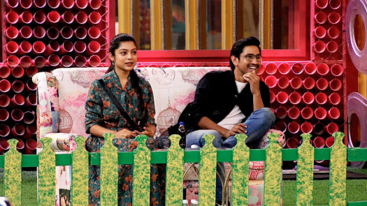 Bigg boss unseen online telugu hotstar