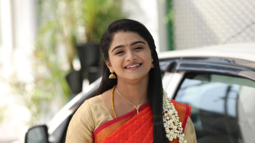 Anbudan Kushi Full Episode Watch Anbudan Kushi Tv Show Online On Hotstar Us When her family stops her from achieving her dreams, anbu, who works for her father, helps her. watch anbudan kushi tv