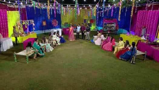 Pellichoopulu Full Episode Watch Pellichoopulu Tv Show Online On Hotstar Us Keep track of everything you watch; watch pellichoopulu tv show online