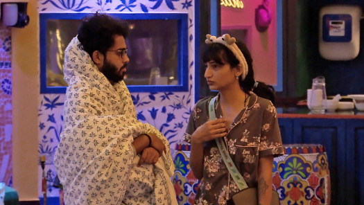 Bigg boss telugu on sale season 1 hotstar