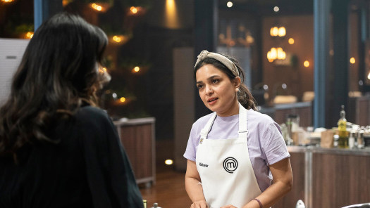 Watch Masterchef Australia Season 13 Full Episodes On Disney Hotstar A few dozen home chefs battle it out in the masterchef kitchen to earn the best chef title, judge by top australian chefs. watch masterchef australia season 13