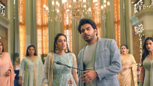 Adhisaya piraviyum arpudha pennum online full episode in tamil