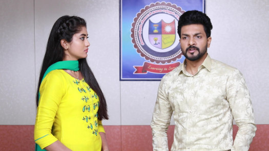 Kaatrukkenna Veli Full Episode Watch Kaatrukkenna Veli Tv Show Online On Hotstar Us Episode 1 episode 2 episode 3 episode 4 episode 5 episode 6 episode 7 episode 8. kaatrukkenna veli full episode watch