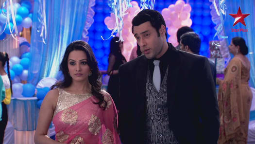Watch Yeh Hai Mohabbatein Season 3 Full Episodes on Disney Hotstar