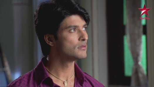 Watch Diya Aur Baati Hum Full Episode 6 Online in HD on Hotstar UK