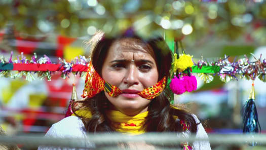 Mounam Sammatham Part 3 Full Episode Watch Mounam Sammatham Part 3 Tv Show Online On Hotstar Gb Mounam sammadham is the dubbed version of the well accepted serial iss pyar ko kya naam dhoon.the soap unfolds a colourful and romantic story of arnav and shruthi. mounam sammatham part 3 full episode