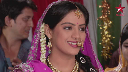 Diya aur baati online hum full episode 2013