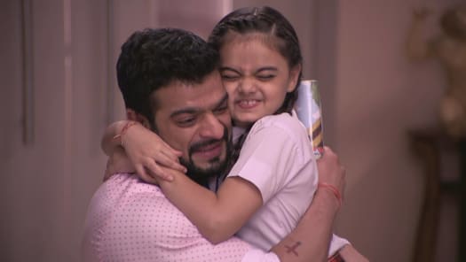 Watch Yeh Hai Mohabbatein Season 32 Full Episodes On Disney Hotstar It follows the story of raman and ishita who are connected by their common love for raman's little daughter ruhi. watch yeh hai mohabbatein season 32