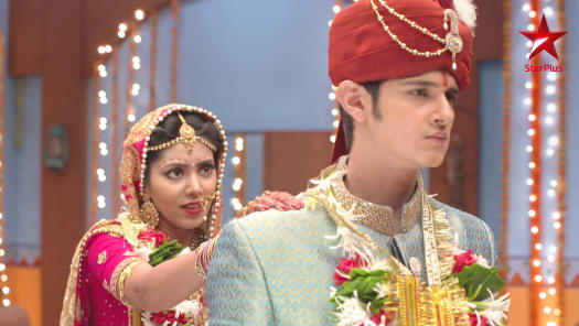Watch Yeh Rishta Kya Kehlata Hai Season 54 Full Episodes On Disney Hotstar Yeh rishta kya kehlata hai's rishi dev played naira's brother naksh in the show and replaced rohan mehra on the show. watch yeh rishta kya kehlata hai season