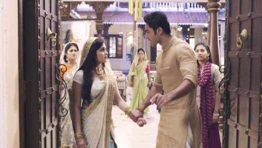 Watch Tu Sooraj Main Saanjh Piyaji Season 6 Full Episodes On Disney Hotstar Dil toh happy hai ji. watch tu sooraj main saanjh piyaji