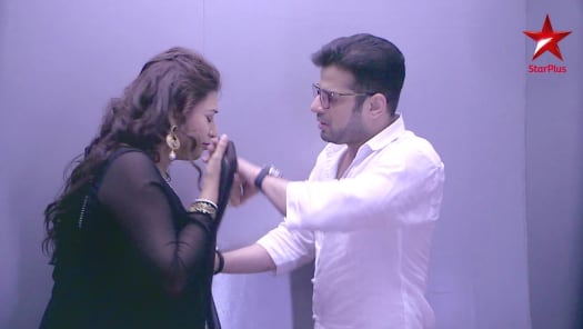 Watch Yeh Hai Mohabbatein Season 28 Full Episodes on Hotstar