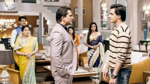 Watch Yeh Rishta Kya Kehlata Hai Season 60 Full Episodes On Disney Hotstar On their honeymoon in greece, a flirtatious kartik and a bold naira pretend to be strangers and try to woo each other watch online yeh rishta kya kehlata hai 28th february 2021 full episode , star plus,indian drama serial yeh rishta kya kehlata hai complete. watch yeh rishta kya kehlata hai season