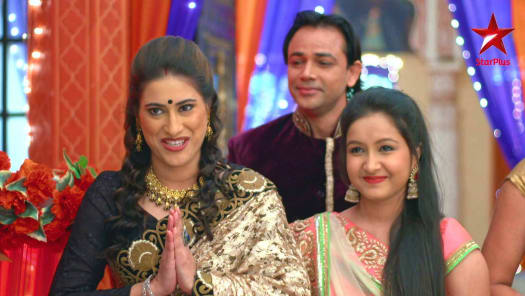 Watch Yeh Rishta Kya Kehlata Hai Season 52 Full Episodes On Disney Hotstar Yeh rishta kya kehlata hai is an indian television series. yeh rishta kya kehlata hai season 52