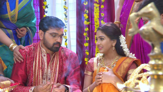 Neelakuyil serial new arrivals malayalam hotstar