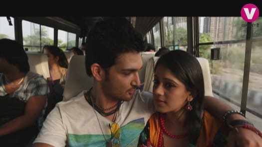 Jhalli Anjali Disney Hotstar Channel v's jhalli anjali ke tootey dil ki amazing story is capturing the attention of the audience by the performance of its star cast.