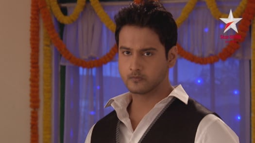 Watch Bojhena Se Bojhena Season 10 Full Episodes on Hotstar
