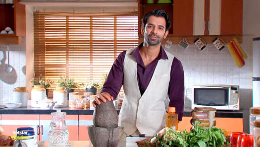 Watch Iss Pyar Ko Kya Naam Doon Season 12 Full Episodes On Hotstar Shlok ka aastha pe atyachaar!!