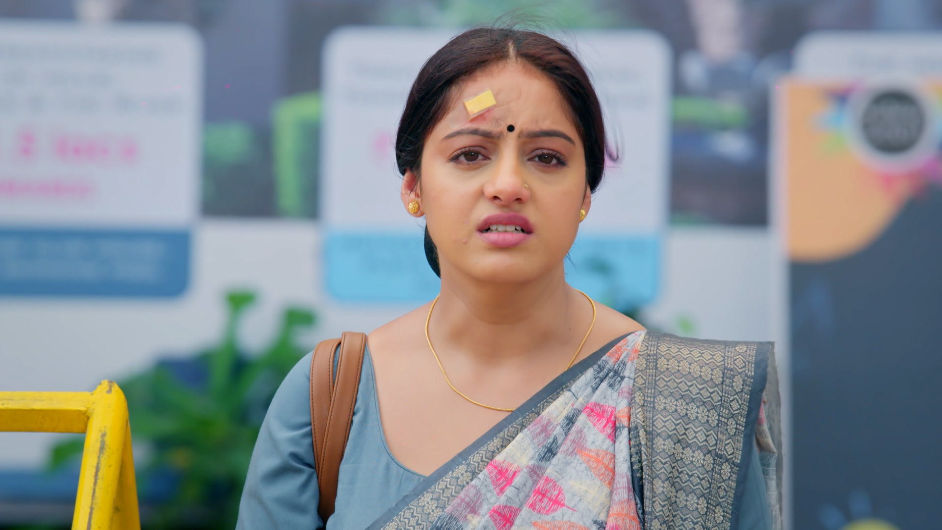 Mangal Reaches Saxena House Laxmi Is Alive